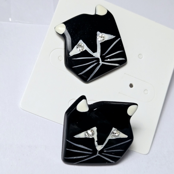 Black Cat Earrings With Rhinestone Cat Eyes Stud Earrings - Picture 10 of 17